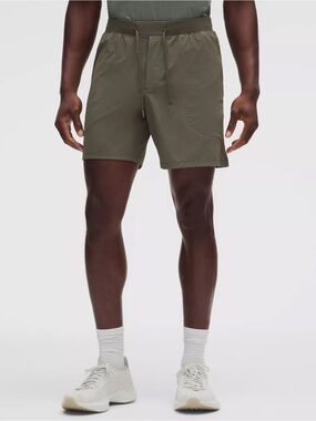 Lululemon Mens License To Train Shorts Size Medium Style# M7APYS
